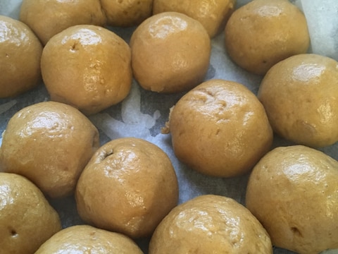 温泉まんじゅう(黒糖饅頭)